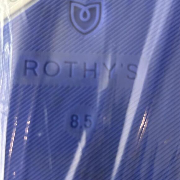 Rothys The Original Slip On US 8.5 Rothy's Off-White/Ivory Sneakers Womens - Picture 11 of 11